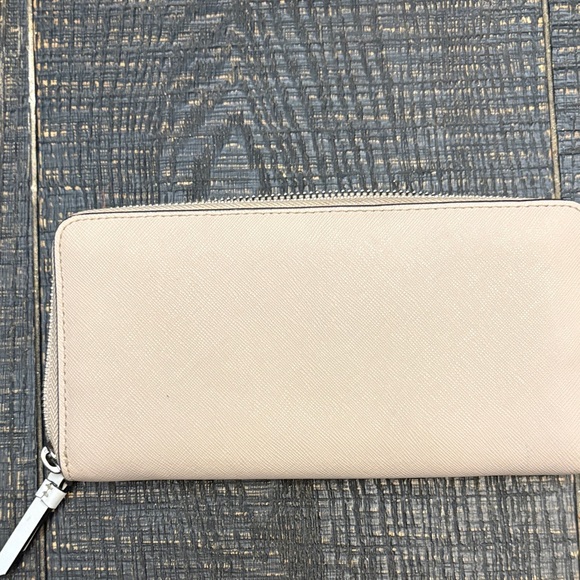 Kate Spade Cream and White Clutch - Picture 3 of 5